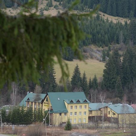 Ялинка Готель Vyshkiv المظهر الخارجي الصورة