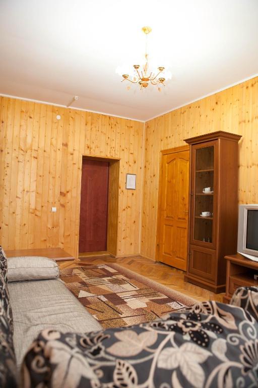 Ялинка Готель Vyshkiv الغرفة الصورة